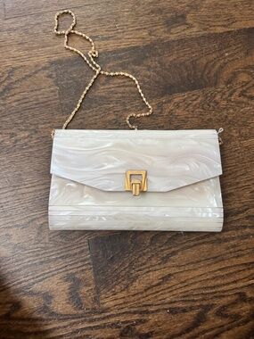 A pearl purse